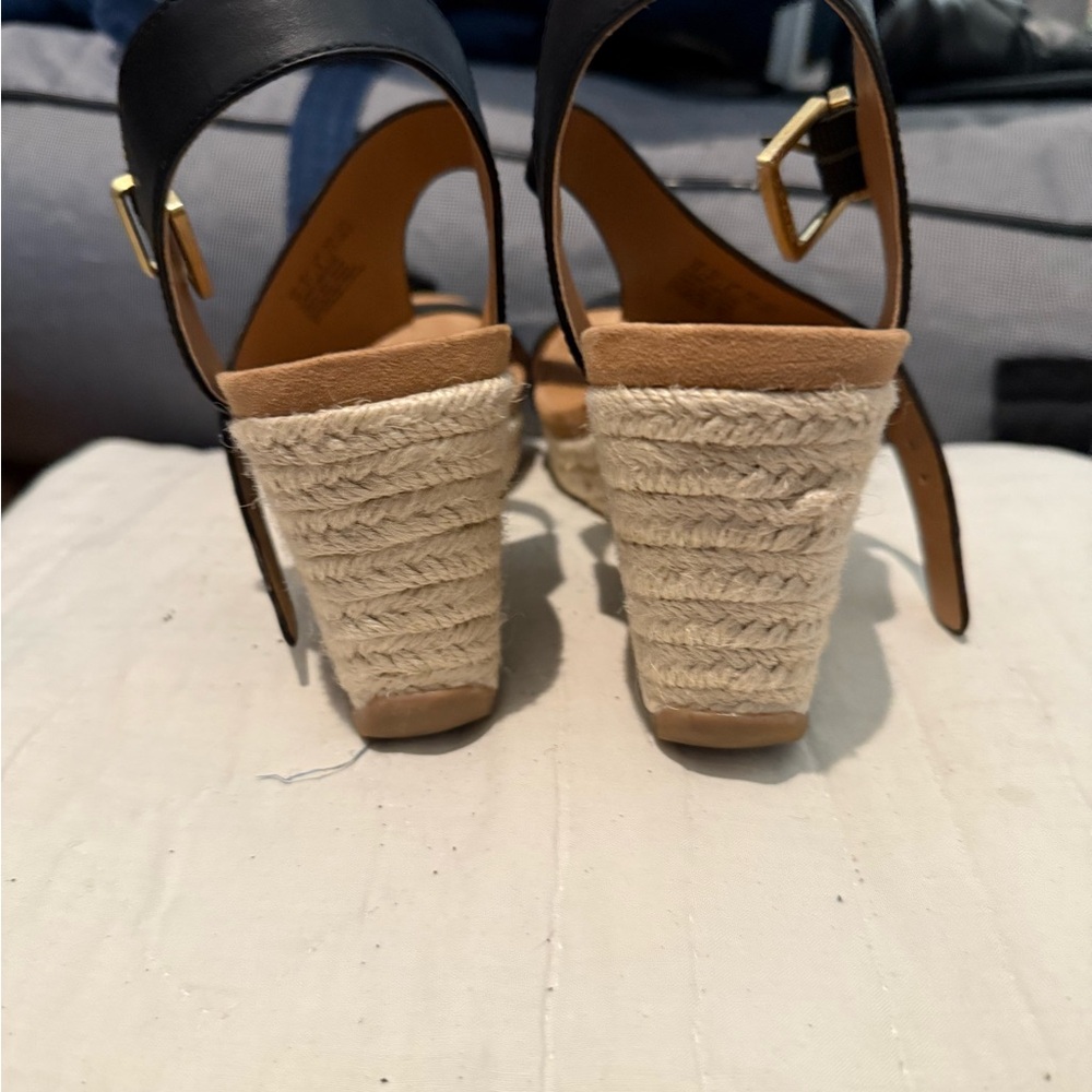 Kenneth Cole Reaction Black and Tan Wedge Sandals - Picture 3 of 5